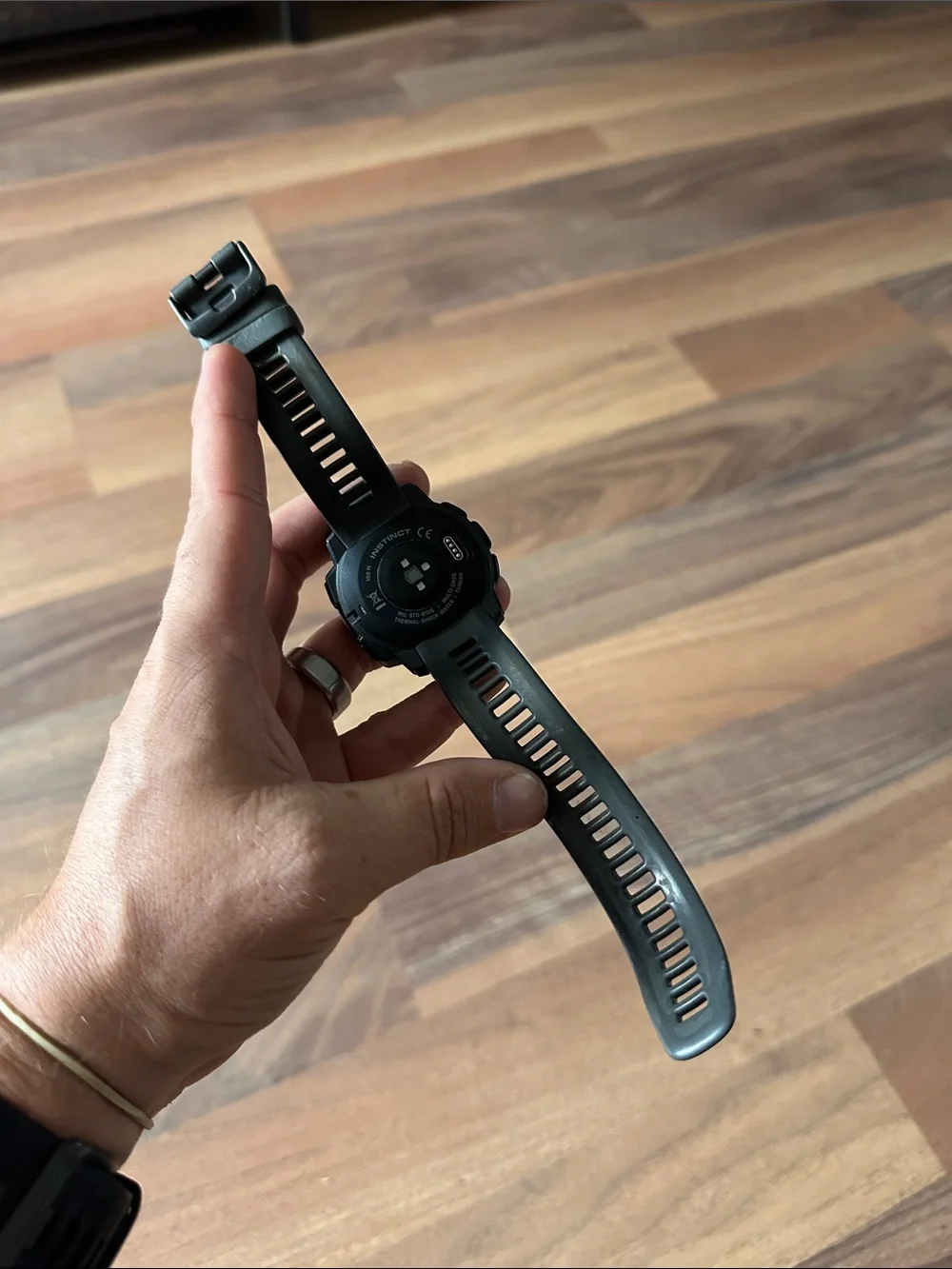 garmin instinct wore